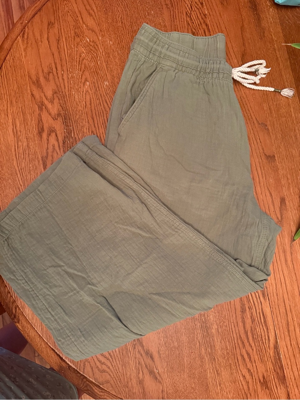 Old Navy Olive Drawstring Jogger Pants